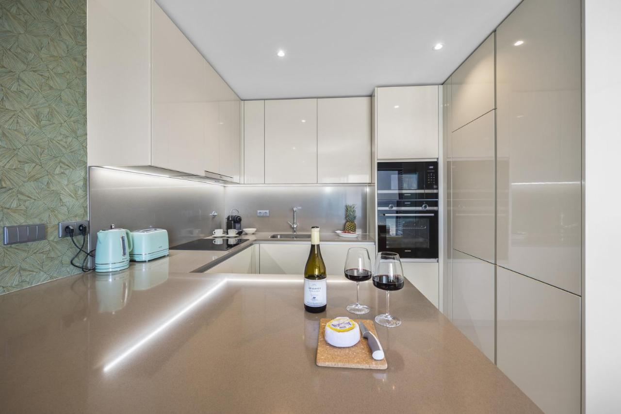 Apartment Terracos De Ii Yellow By Real