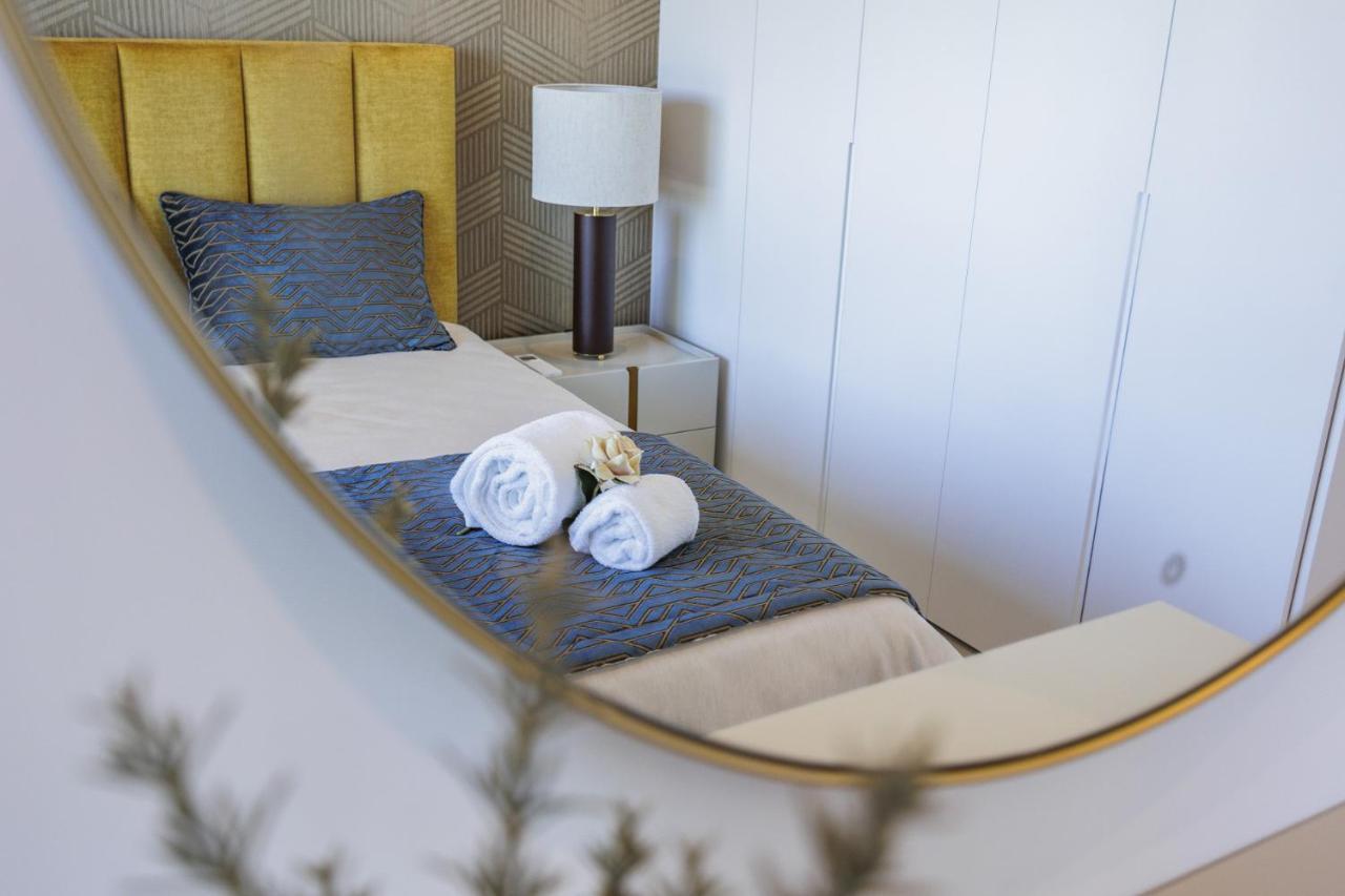Terracos De Ii Yellow By Real Apartment *