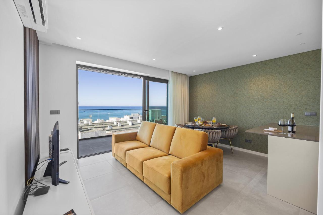 Apartment Terracos De Ii Yellow By Real